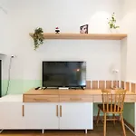 Saigon Royal - Morden Studio - River View - Hana Apart 17